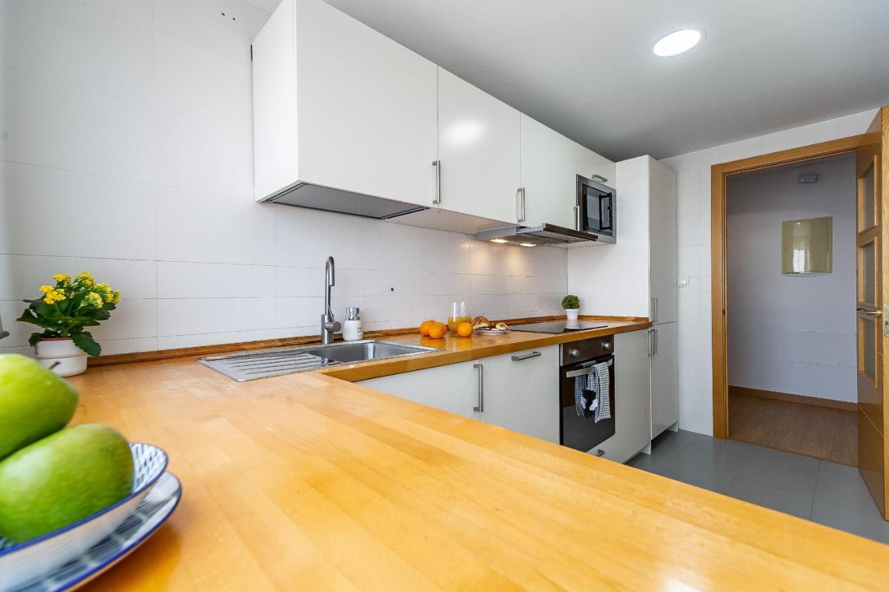 Modern Beach Apartment Valparaiso With Parking Málaga Exterior foto