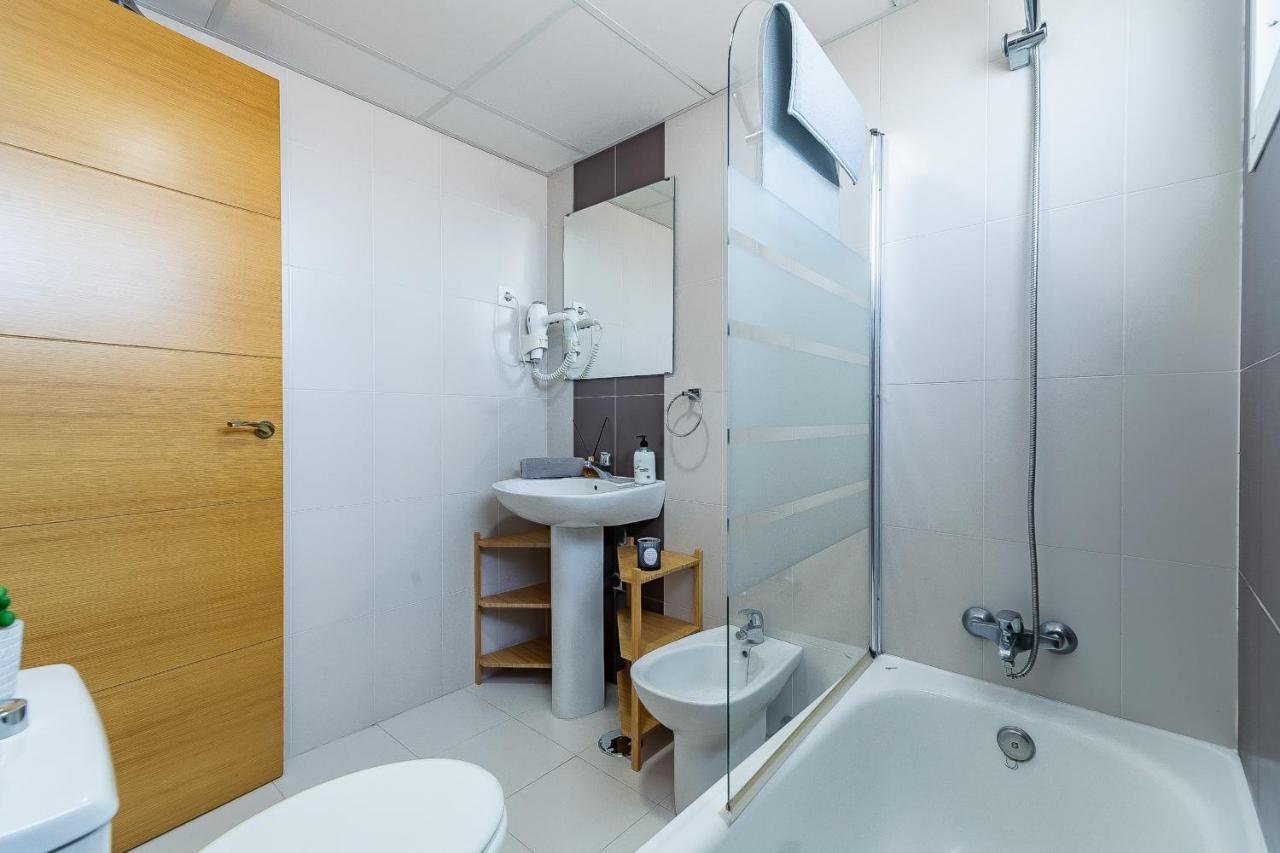 Modern Beach Apartment Valparaiso With Parking Málaga Exterior foto